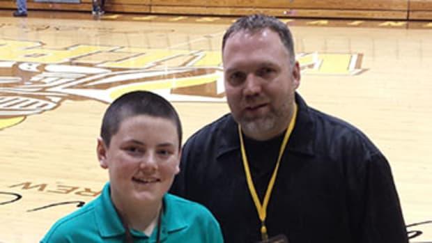 A Kid Reporter's Day on Press Row